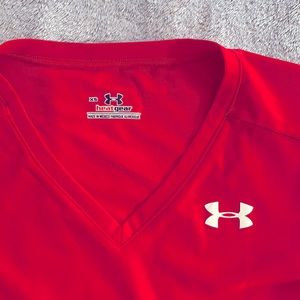 Under Armour red XS short sleeve shirt